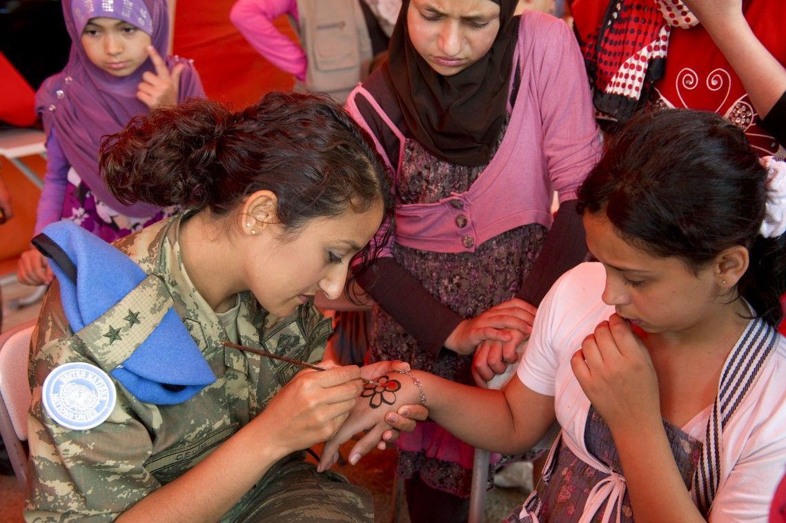 Fiera per bambini organizzata dall’UNIFIL a Sultaniya, nel sud del Libano (Aprile 2012)