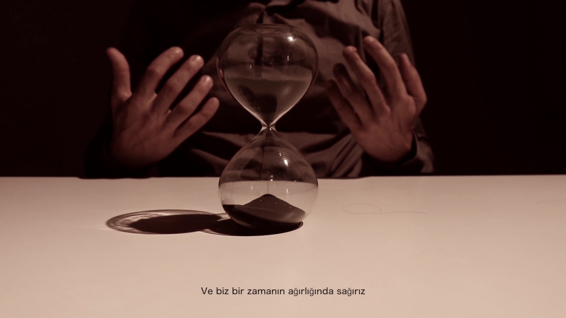 Istanbul: la performance Time, per riflettere sull'assenza