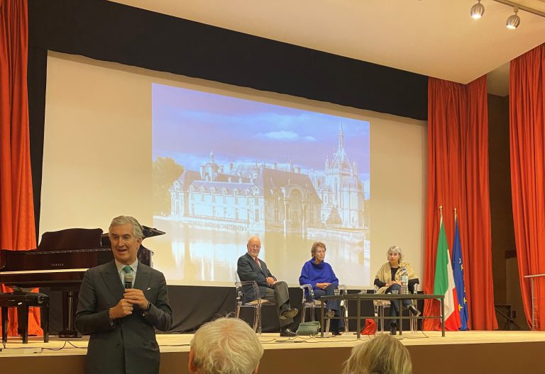 SECONDO APPUNTAMENTO DEL CICLO “CONVERSAZIONI IN PIAZZA” CON BENEDETTA CRAVERI