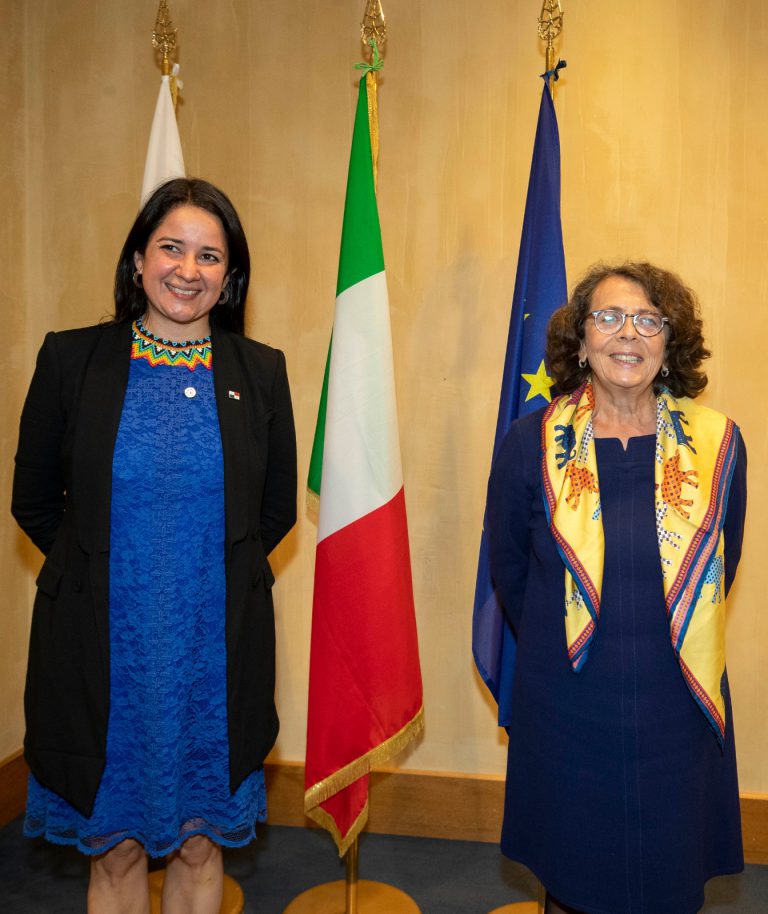 La Vice Ministra Marina Sereni incontra la Viceministra delle Relazioni Estere di Panama, Dayra del Carmen Carrizo Casttillero