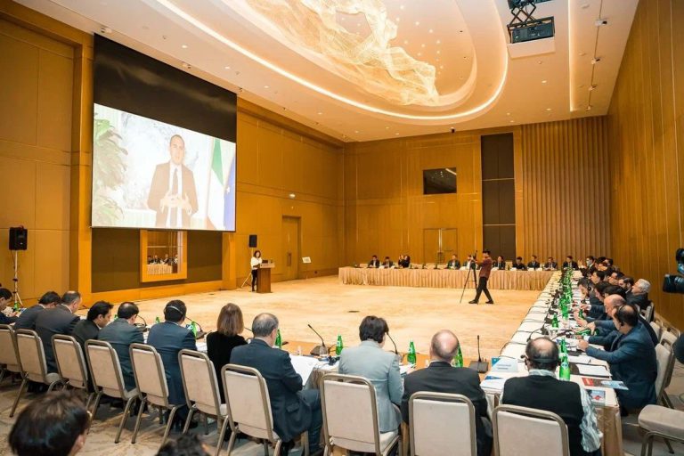 Tavola rotonda sulla cooperazione fra Italia e Uzbekistan