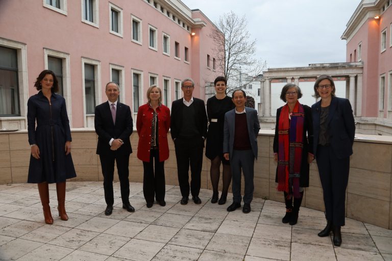 "Opera Opera. Allegro ma non troppo" a Berlino