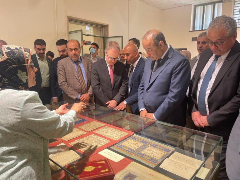 Baghdad, Ambasciatore Greganti inaugura mostra su manoscritti arabi