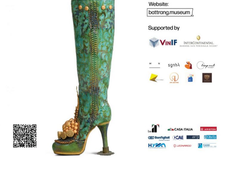 Hanoi, mostra "Gli stivali di ceramica Bát Tràng"