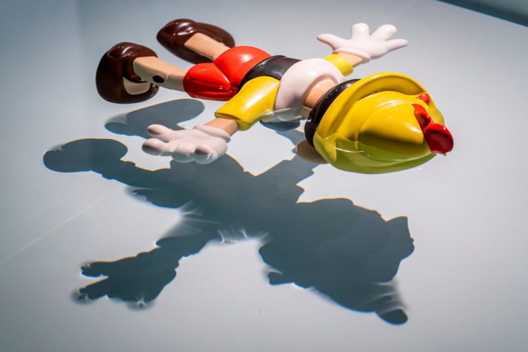 A Shenzhen la nuova mostra di Maurizio Cattelan