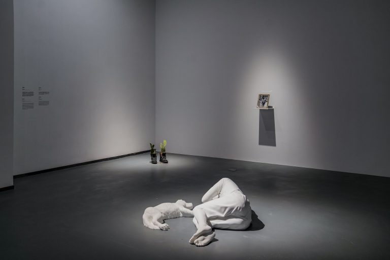 A Shenzhen la nuova mostra di Maurizio Cattelan