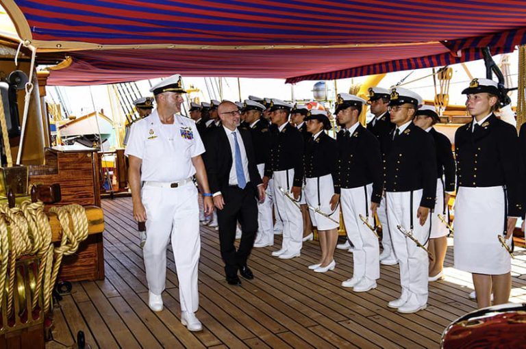 Nave Amerigo Vespucci fa scalo a Tunisi