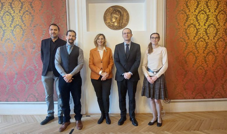 Ambasciatrice Flumiani visita Università Comenio di Bratislava