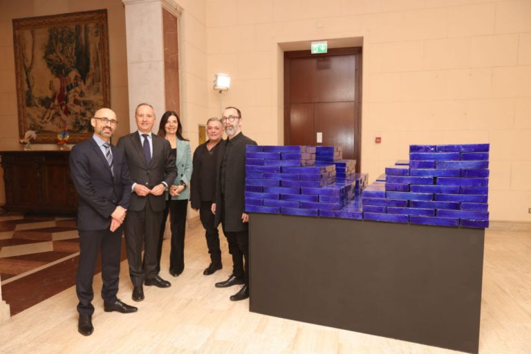 A Berlino l’opera “Sky Partition” di Patrizio Travagli