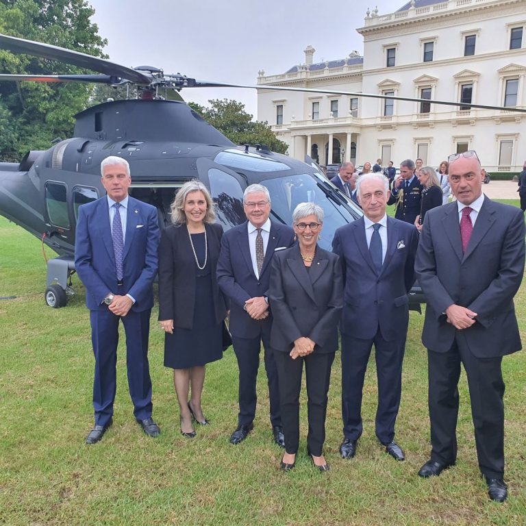 Visita a Melbourne Amb. Crudele