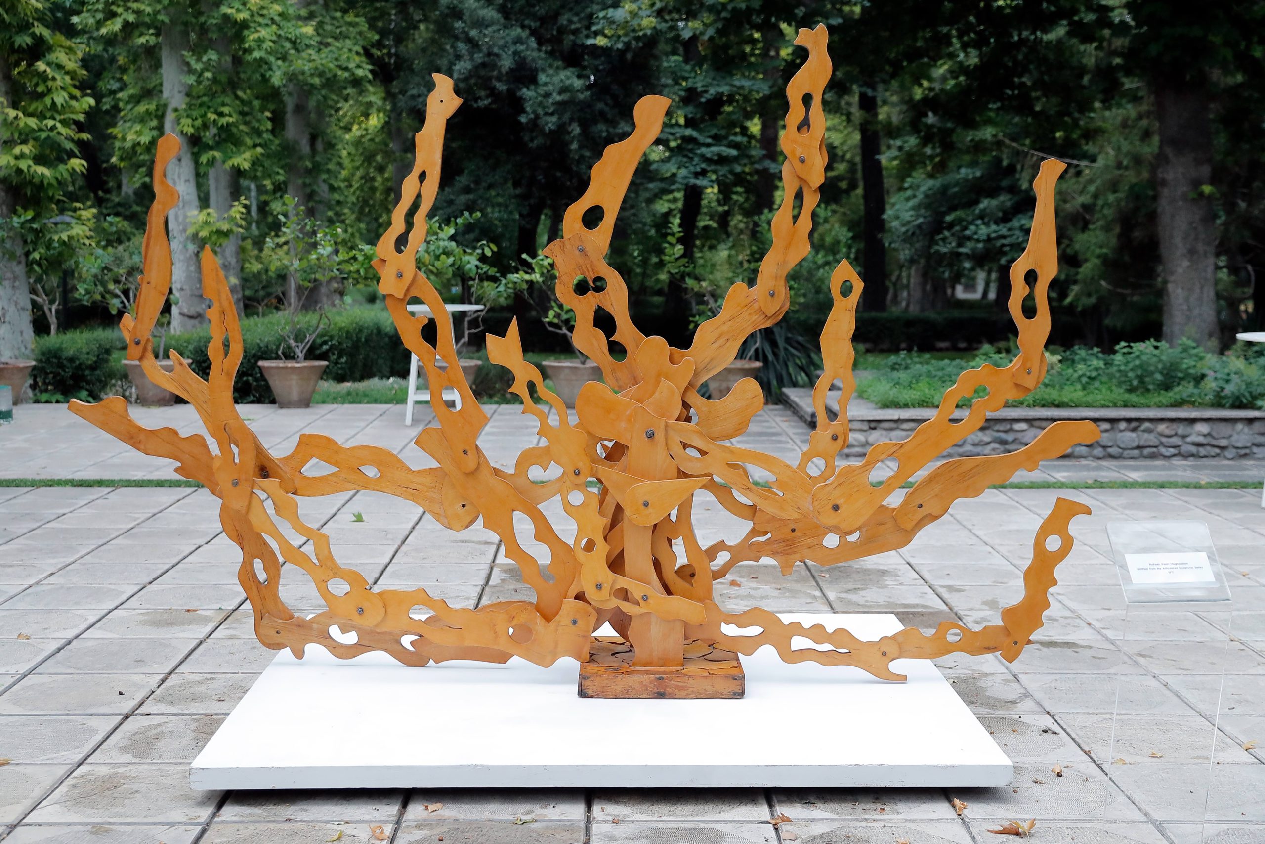 L’Ambasciata a Teheran apre le porte all’arte contemporanea