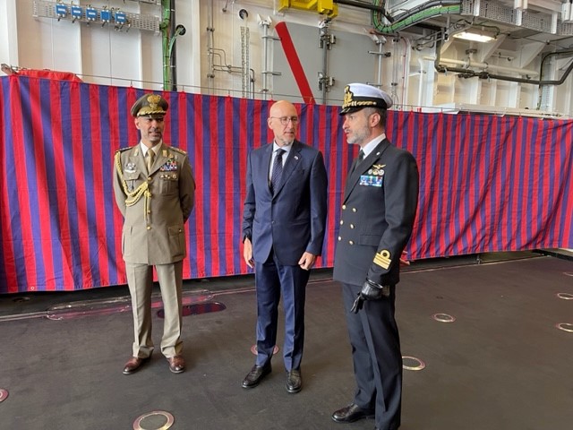 Gdynia, Ambasciatore Franchetti Pardo visita Fregata FREMM “Antonio Marceglia”
