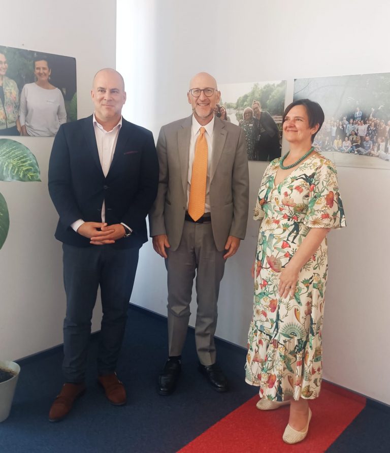 Varsavia, Ambasciatore Franchetti Pardo visita due centri di assistenza ai profughi ucraini
