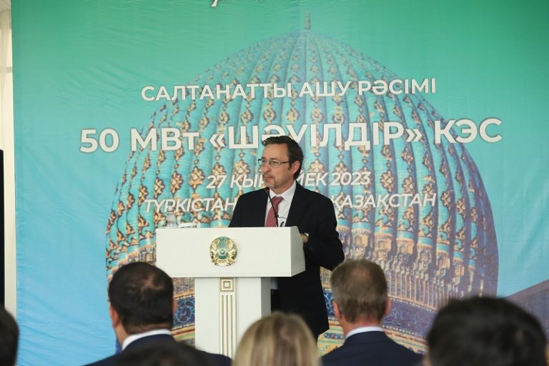 Ambasciatore Alberti inaugura impianto solare in Kazakistan