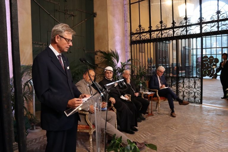 A Palazzo Borromeo premiato libro su Padre dall’Oglio