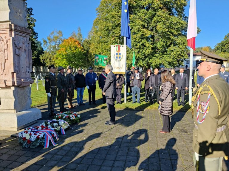 Commemorazione al Sacrario militare italiano di Milovice