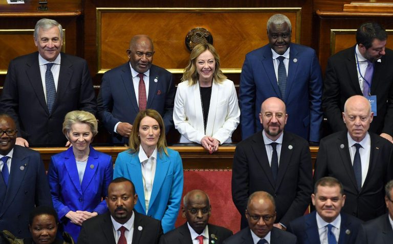 https://www.esteri.it/it/sala_stampa/archiviomultimedia/partecipazione-del-ministro-antonio-tajani-al-vertice-italia-africa/