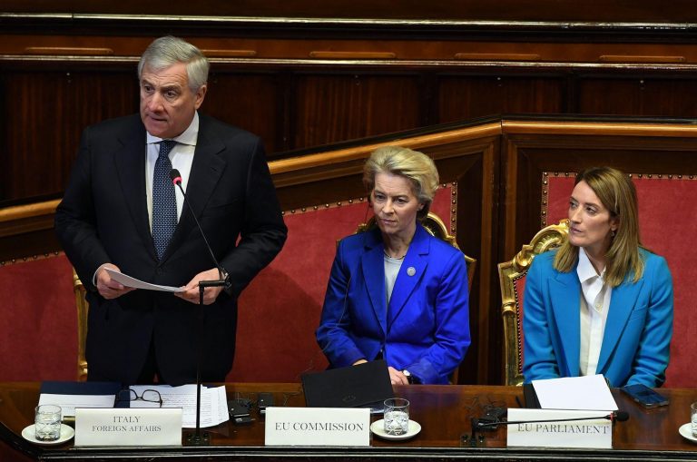 https://www.esteri.it/it/sala_stampa/archiviomultimedia/partecipazione-del-ministro-antonio-tajani-al-vertice-italia-africa/