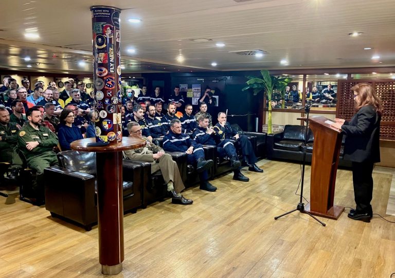 L’Ambasciatrice D’Alessandro visita la portaerei Charles de Gaulle