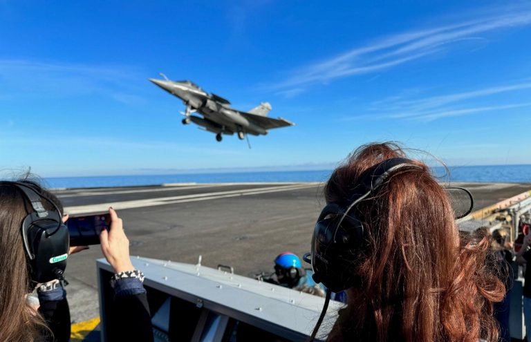 L’Ambasciatrice D’Alessandro visita la portaerei Charles de Gaulle