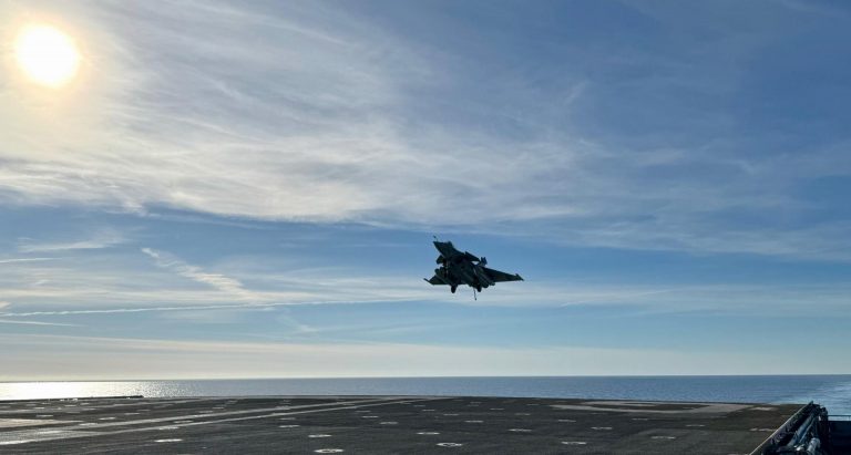 L’Ambasciatrice D’Alessandro visita la portaerei Charles de Gaulle