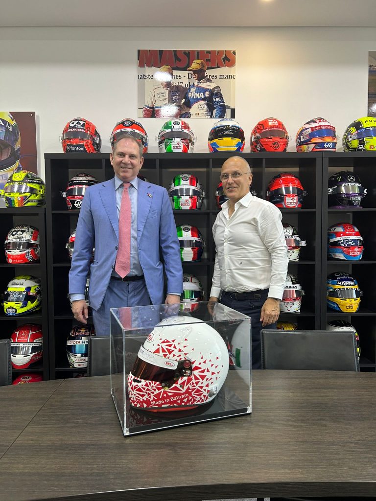 Bahrain, Ambasciatore Catalano visita azienda italiana leader nel settore del motorsport
