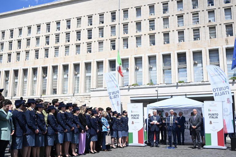 Presentazione del Consolato Mobile “Punto Italia”
