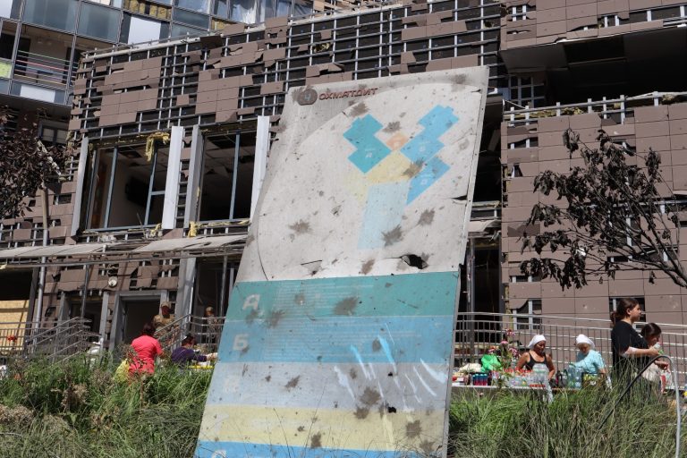 Ucraina. L’Ambasciatore Formosa visita l’Ospedale “Okhmatdyt” insieme all’AICS e agli operatori umanitari italiani
