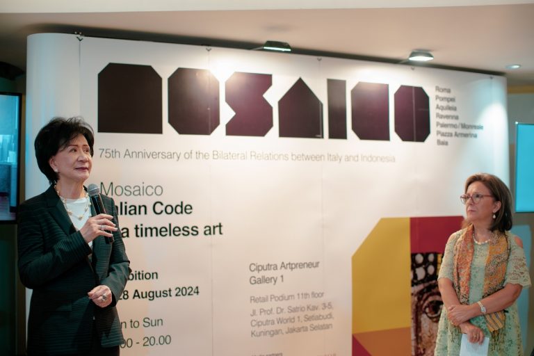 “Mosaico” in esposizione a Jakarta