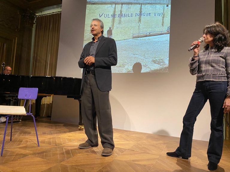 A Parigi IOSONOVULNERABILE @MovimentoVulnerarteAPS