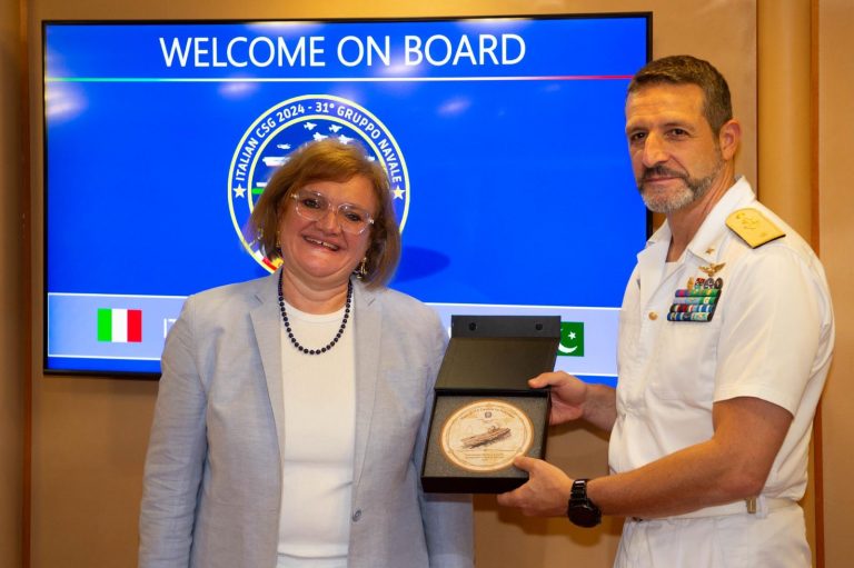 Pakistan, storica visita a Karachi del Carrier Strike Group italiano