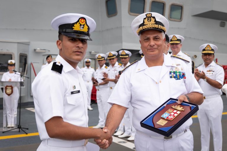 Pakistan, storica visita a Karachi del Carrier Strike Group italiano