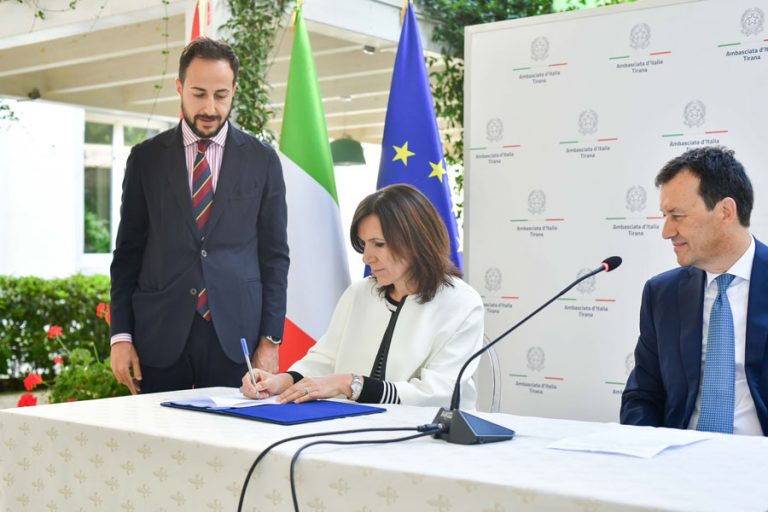 Tirana: firmato l’Accordo Rai Com-RTSH