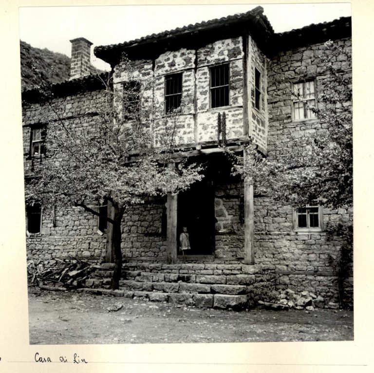Alla scoperta dei fondi fotografici del MAECI