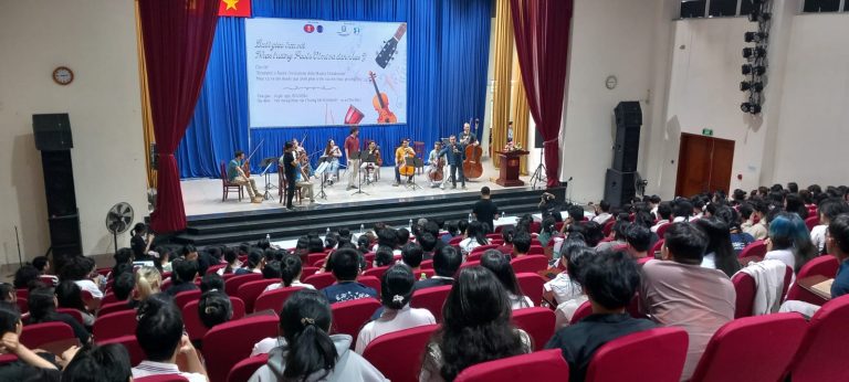 Vietnam, concerto di orchestre italiane per decennale Consolato