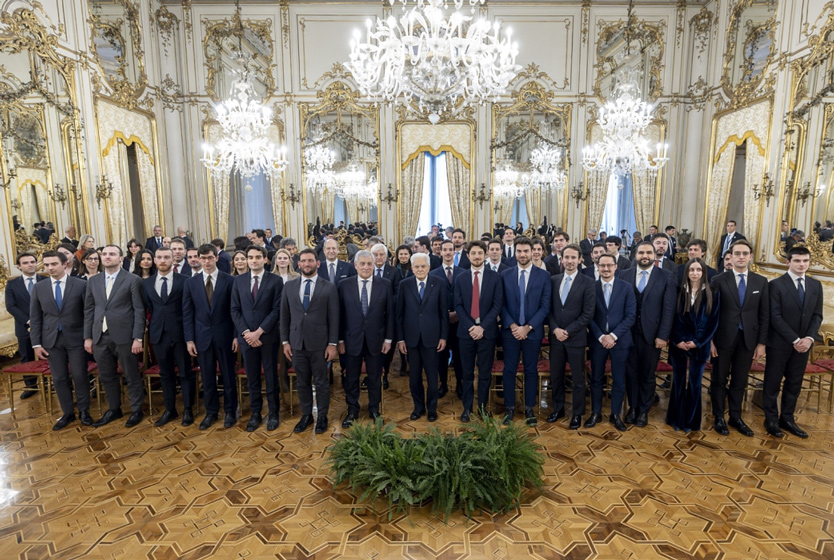 Ministro Tajani all’incontro del Presidente della Repubblica Mattarella con i vincitori del concorso per Segretari di Legazione – Corso ‘Tosca Barucco’