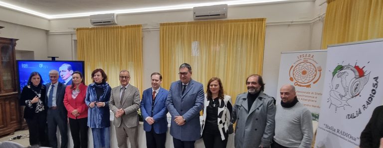 Italia RADIOsa: al via la prima web radio interscolastica delle scuole italiane all’estero