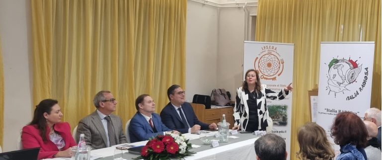Italia RADIOsa: al via la prima web radio interscolastica delle scuole italiane all’estero