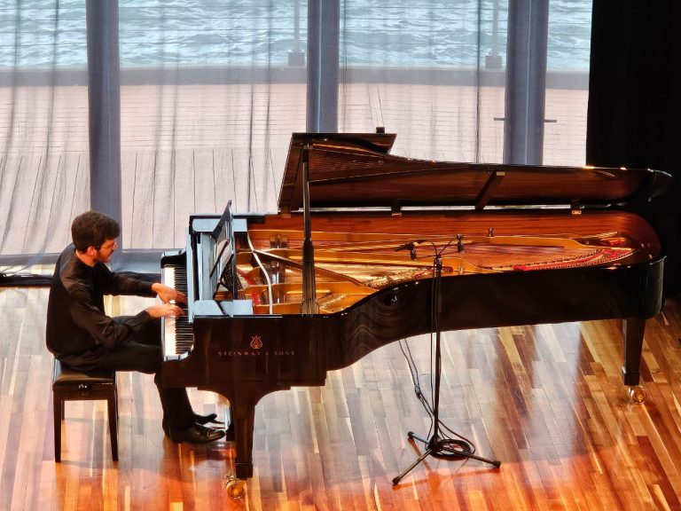 Santiago del Cile, il Maestro Claudio Berra in concerto