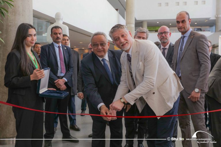 Egitto, consegna della “Biblioteca Italia” alla Bibliotheca Alexandrina