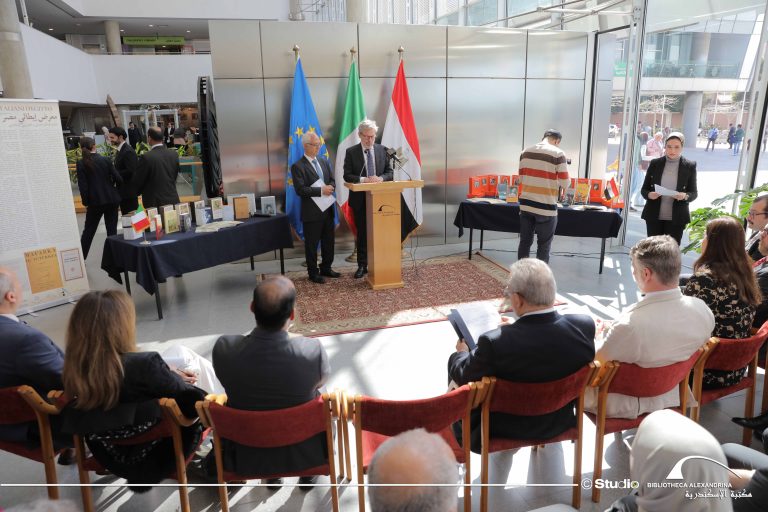 Egitto, consegna della “Biblioteca Italia” alla Bibliotheca Alexandrina