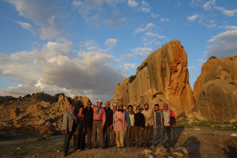 Work team during the excavation at Doukanet el Khoutifa (Tunisia) in 2018, including seven of the article's authors (Photo: Francesco La Pastina)
