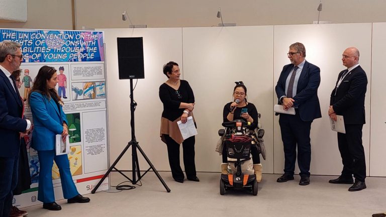 Ginevra, Ministro Locatelli inaugura mostra “La Convenzione ONU sui diritti delle persone con disabilità attraverso gli occhi dei giovani”