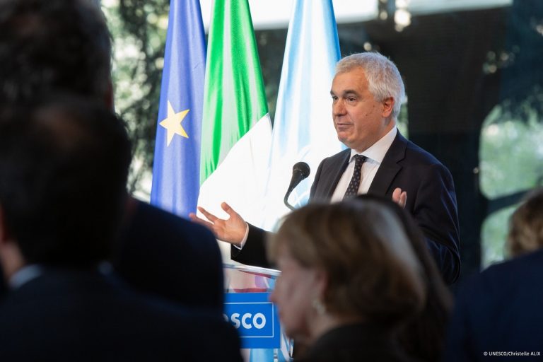Love Difference, Michelangelo Pistoletto, Inaugurazione Consiglio Esecutivo UNESCO © UNESCO/Christelle ALIX