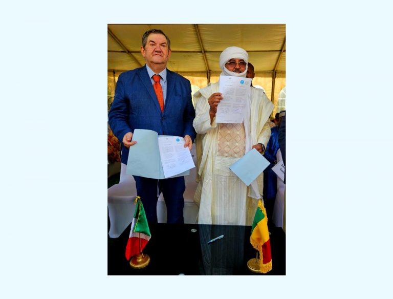 Mali, consegna beni alimentari ad orfanatrofi