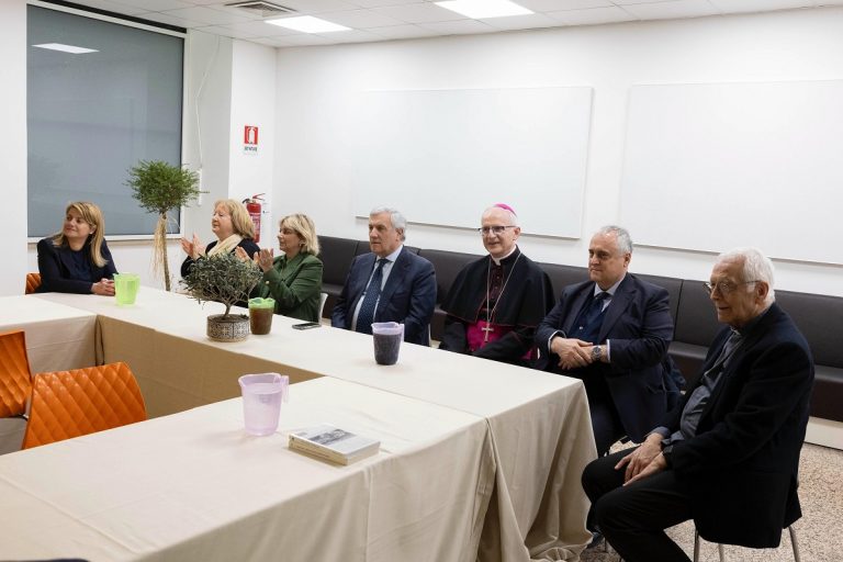 Solidarietà alla Farnesina. Lanciata l’apertura mensile della mensa del ministero a persone bisognose