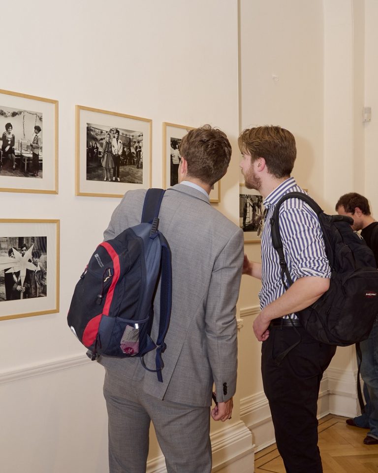 Londra, mostra “Insulae Aqua”@ Flora Luna