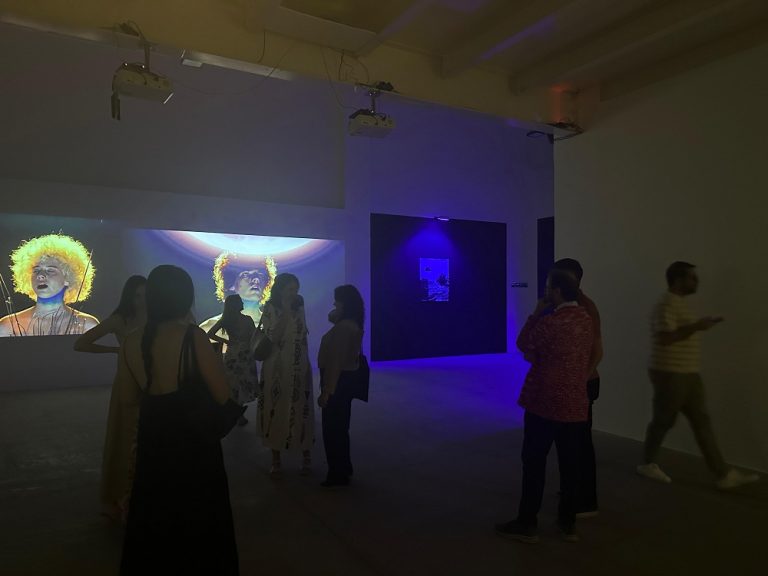 Beirut mostra Electric Whispers