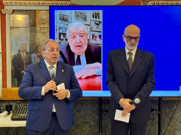 Comitato Neapolis 2500