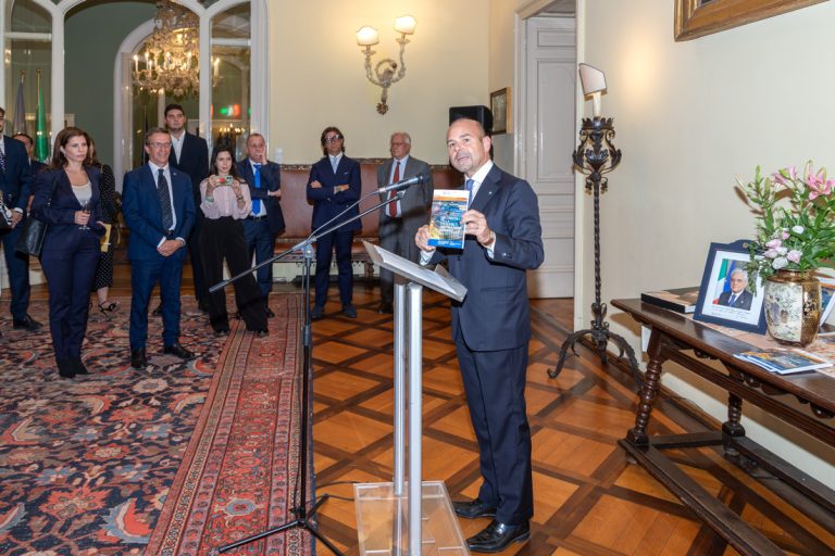 Bucarest, presentata la Guida agli affari “Diplomazia della Crescita: Destinazione Romania”